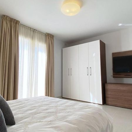 Point Sliema Sea Front Apartment Exterior photo