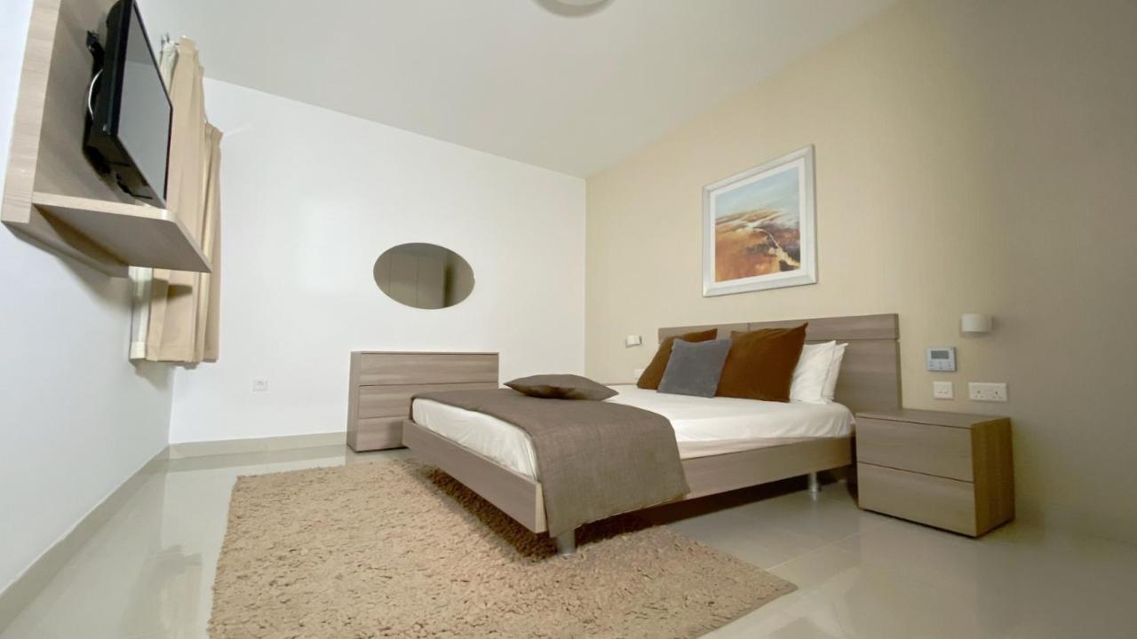 Point Sliema Sea Front Apartment Exterior photo