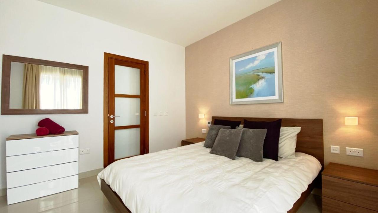 Point Sliema Sea Front Apartment Exterior photo